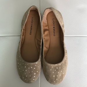 🎉🎊HP🎊🎉Lucky Brand LK-Emmie Leather Ballet Flats. Size 8M. Neutral color 💕